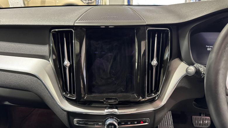 Volvo XC60 2.0 B5P Plus Dark 5dr AWD Geartronic Petrol Estate